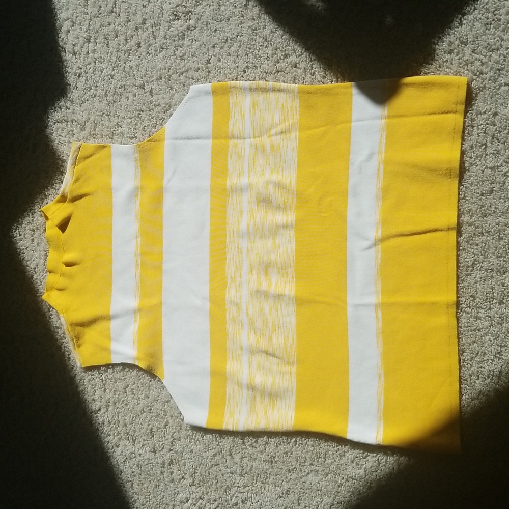 Nine West Yellow Sleeveless Shirt